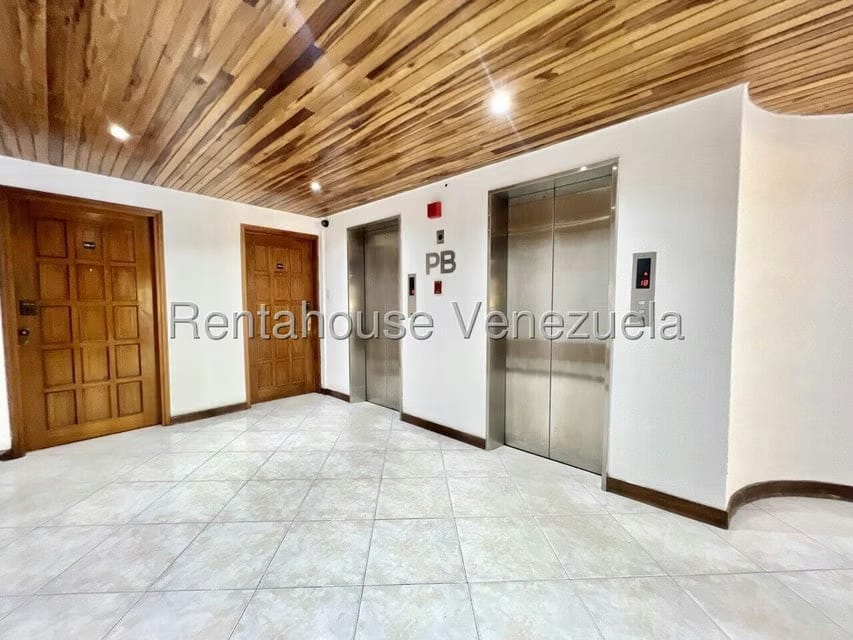 Apartamento (1 Nivel) en Venta en El Cigarral, Distrito Metropolitano - 7