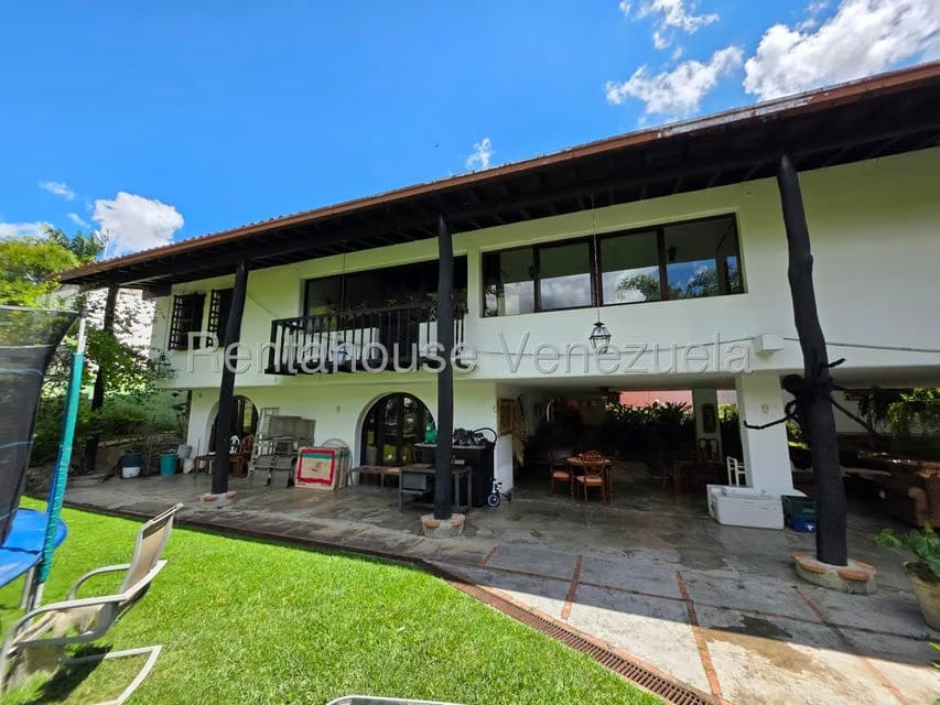 Casa (Multipes Niveles) en Venta en Chuao, Distrito Metropolitano