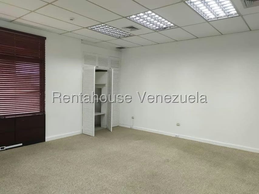 Comercial (Oficina) en Alquiler en La Lagunita Country Club, Distrito Metropolitano - 13