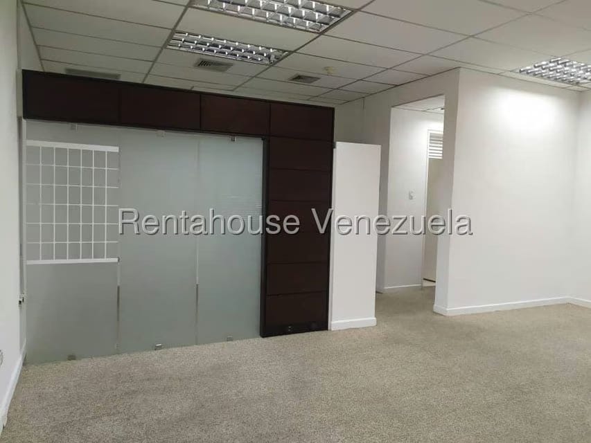 Comercial (Oficina) en Alquiler en La Lagunita Country Club, Distrito Metropolitano - 14