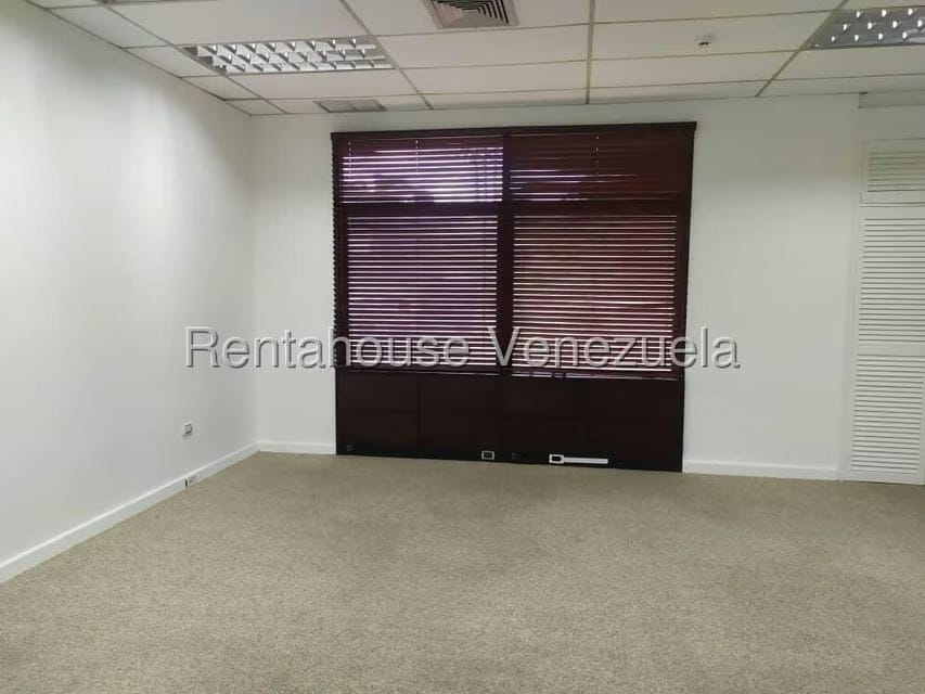 Comercial (Oficina) en Alquiler en La Lagunita Country Club, Distrito Metropolitano - 16