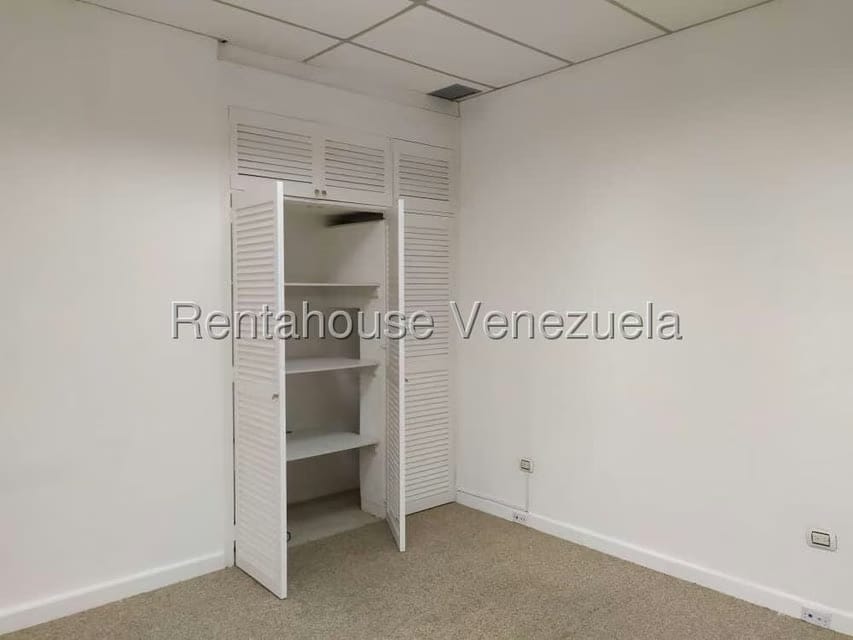 Comercial (Oficina) en Alquiler en La Lagunita Country Club, Distrito Metropolitano - 19