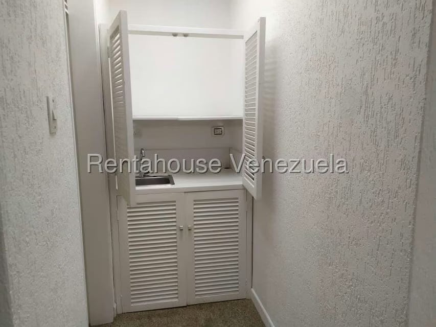 Comercial (Oficina) en Alquiler en La Lagunita Country Club, Distrito Metropolitano - 20