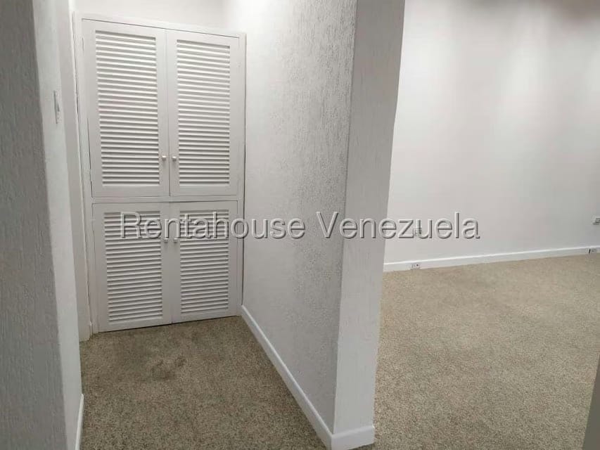 Comercial (Oficina) en Alquiler en La Lagunita Country Club, Distrito Metropolitano - 21