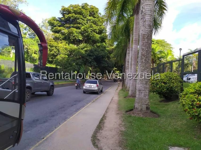 Comercial (Oficina) en Alquiler en La Lagunita Country Club, Distrito Metropolitano - 29