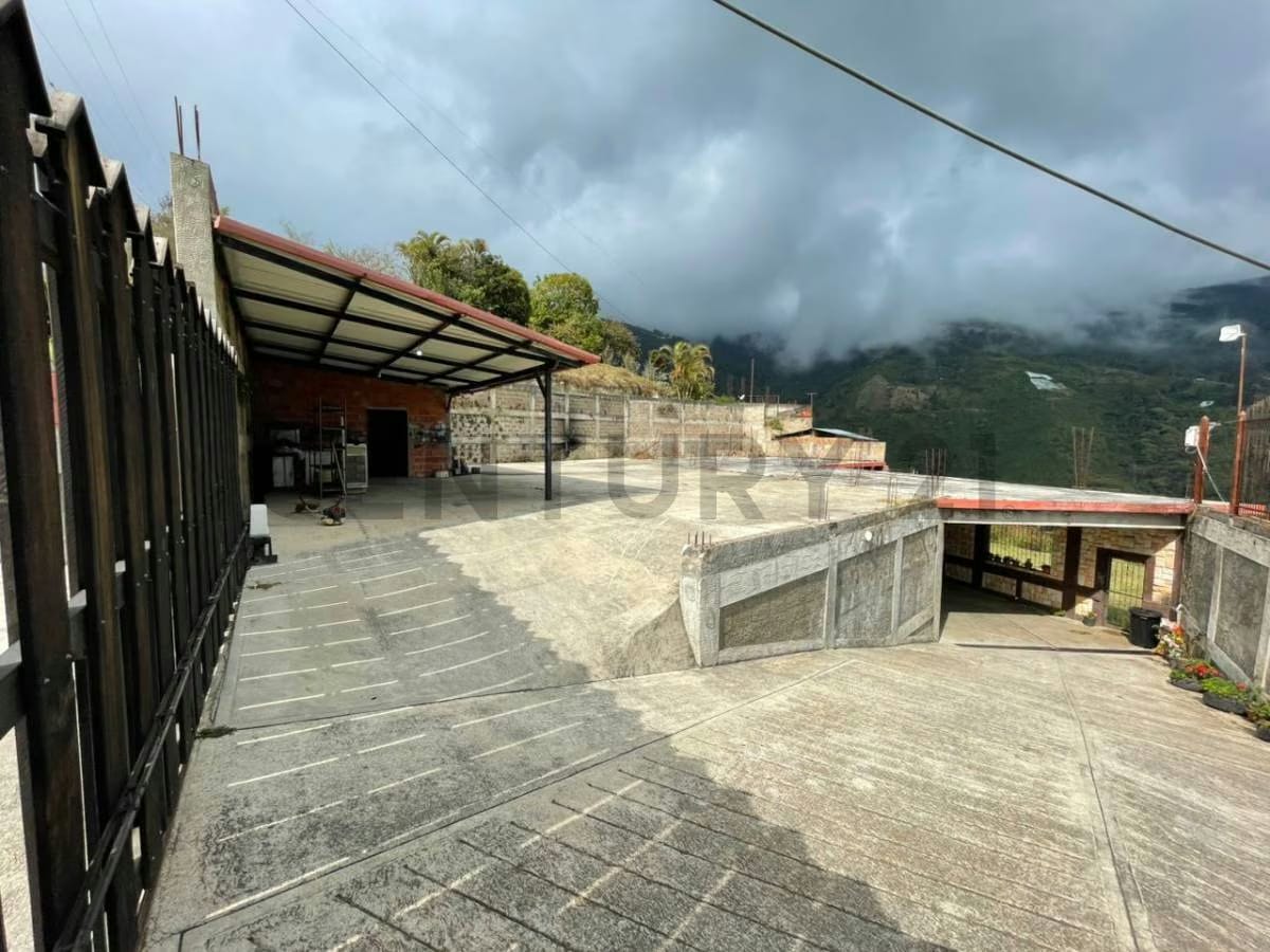 Venta de acogedora Casa de descanso en la Colonia Tovar - 15
