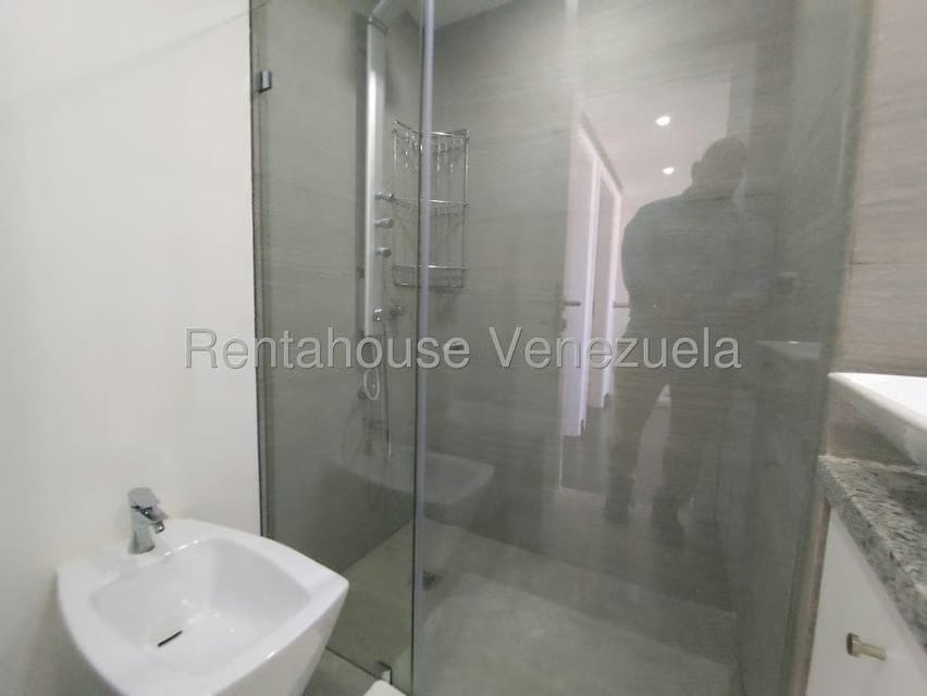 Apartamento (1 Nivel) en Venta en Playa Moreno, Nueva Esparta - 38