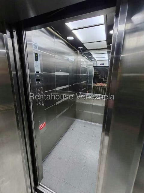 Apartamento (1 Nivel) en Venta en El Bosque, Distrito Metropolitano - 3