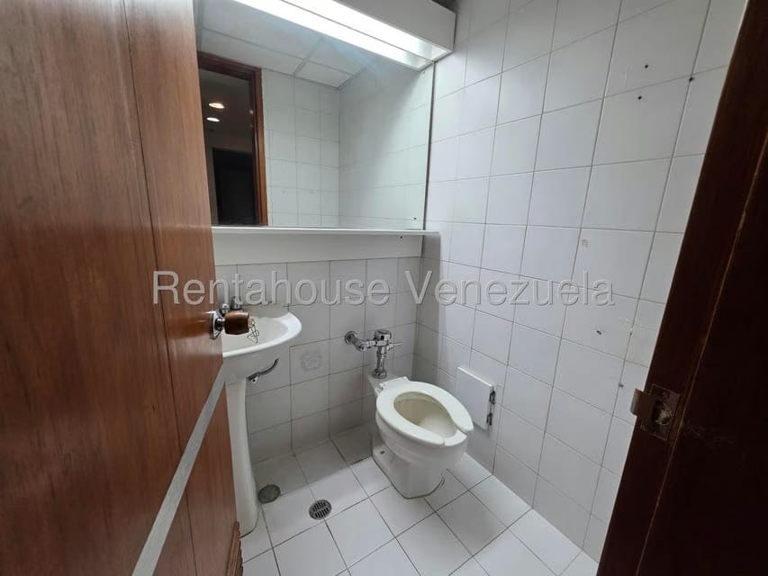 Comercial (Oficina) en Venta en El Rosal, Distrito Metropolitano - 13