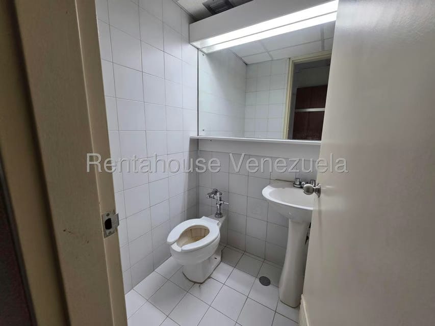 Comercial (Oficina) en Venta en El Rosal, Distrito Metropolitano - 14