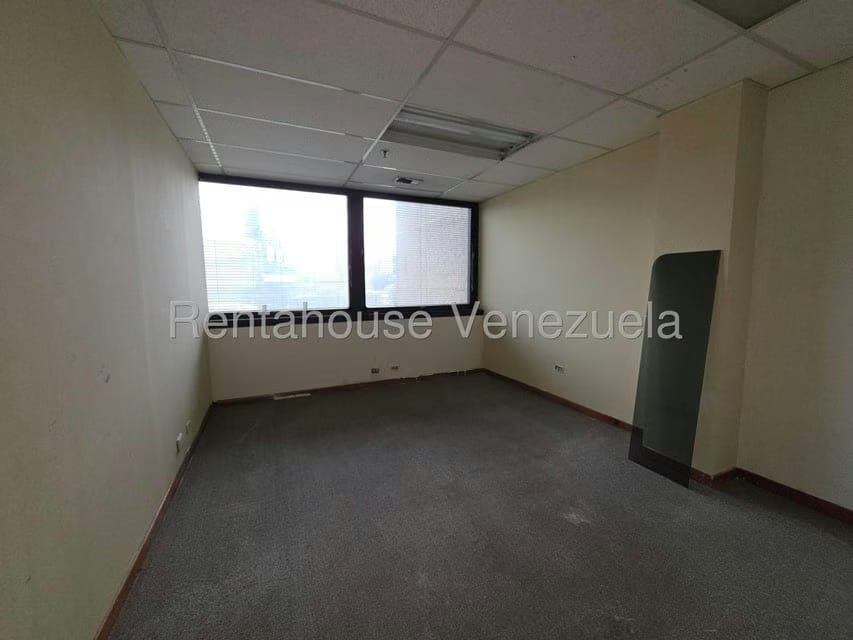 Comercial (Oficina) en Venta en El Rosal, Distrito Metropolitano - 17