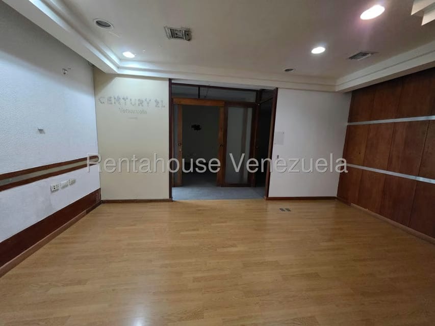 Comercial (Oficina) en Venta en El Rosal, Distrito Metropolitano - 3
