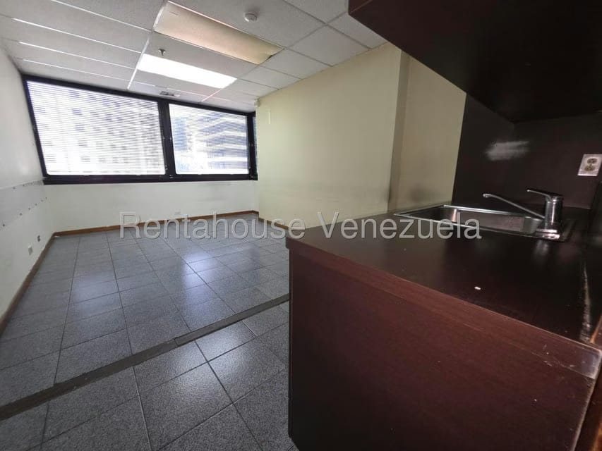 Comercial (Oficina) en Venta en El Rosal, Distrito Metropolitano - 25