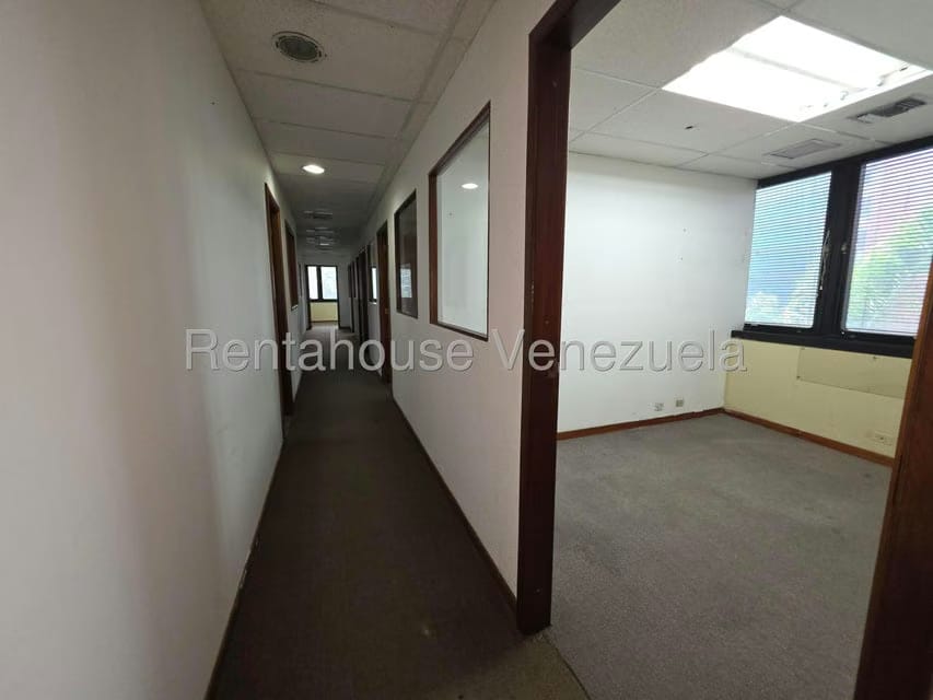 Comercial (Oficina) en Venta en El Rosal, Distrito Metropolitano - 26