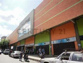 EXCELENTE LOCAL COMERCIAL EN Alquiler o venta posee FONDO DE COMERCIO