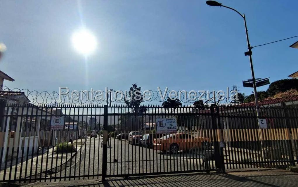 Casa (Duplex) en Venta en Trigal Norte, Carabobo - 4