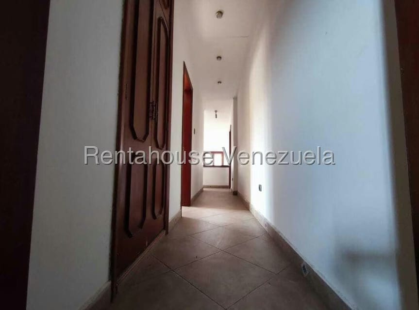 Casa (Duplex) en Venta en Trigal Norte, Carabobo - 52