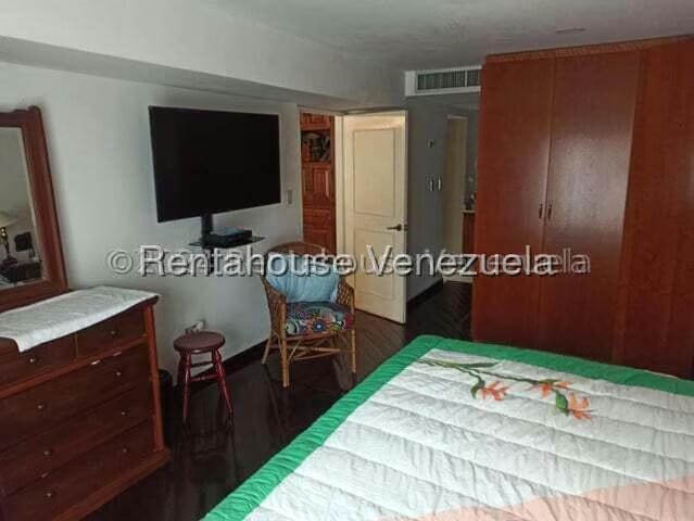 Apartamento (1 Nivel) en Venta en Campo Alegre, Distrito Metropolitano - 23