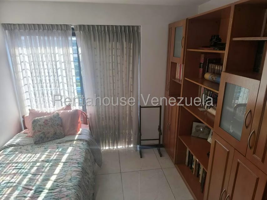 Apartamento (1 Nivel) en Venta en Campo Alegre, Distrito Metropolitano - 28