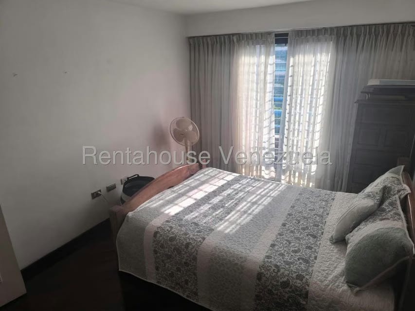 Apartamento (1 Nivel) en Venta en Campo Alegre, Distrito Metropolitano - 33