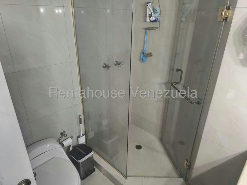 Apartamento (1 Nivel) en Venta en Campo Alegre, Distrito Metropolitano - 36