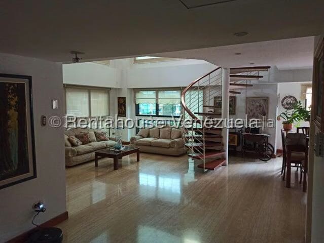 Apartamento (1 Nivel) en Venta en Campo Alegre, Distrito Metropolitano - 9