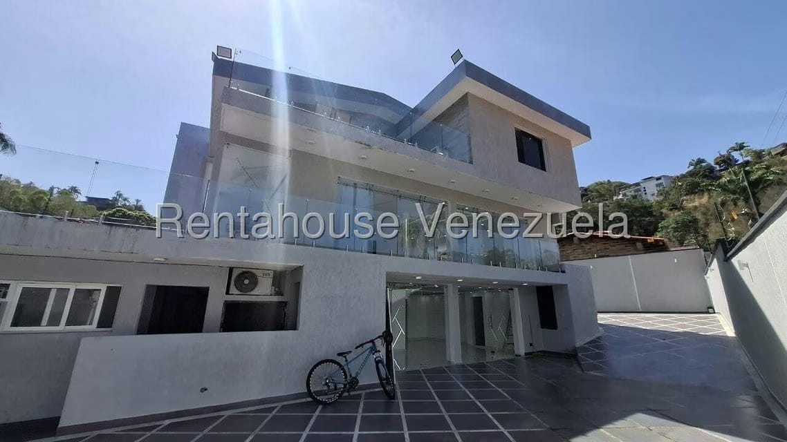 Casa (Multipes Niveles) en Venta en Macaracuay, Distrito Metropolitano - 2