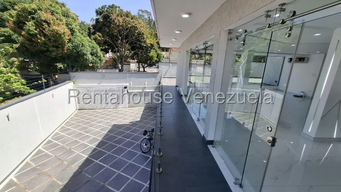 Casa (Multipes Niveles) en Venta en Macaracuay, Distrito Metropolitano - 16