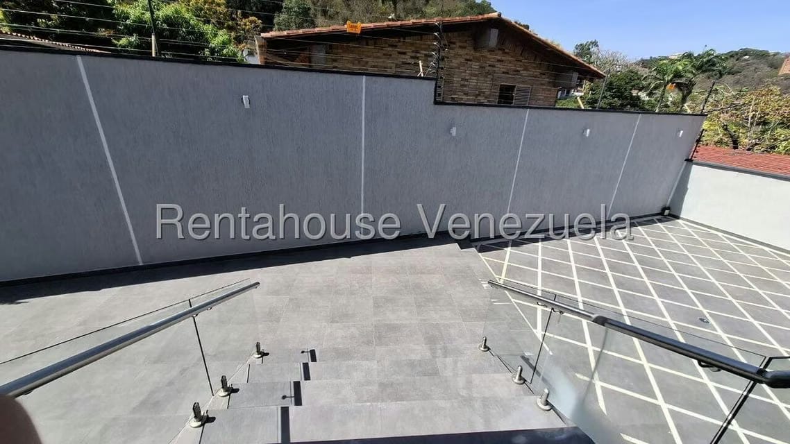 Casa (Multipes Niveles) en Venta en Macaracuay, Distrito Metropolitano - 17