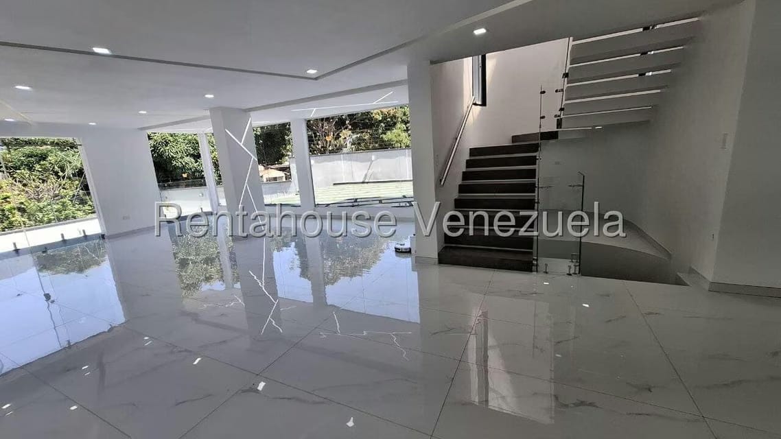 Casa (Multipes Niveles) en Venta en Macaracuay, Distrito Metropolitano - 22