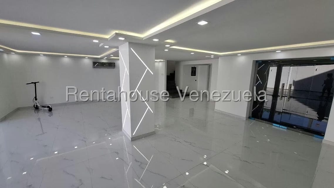 Casa (Multipes Niveles) en Venta en Macaracuay, Distrito Metropolitano - 23