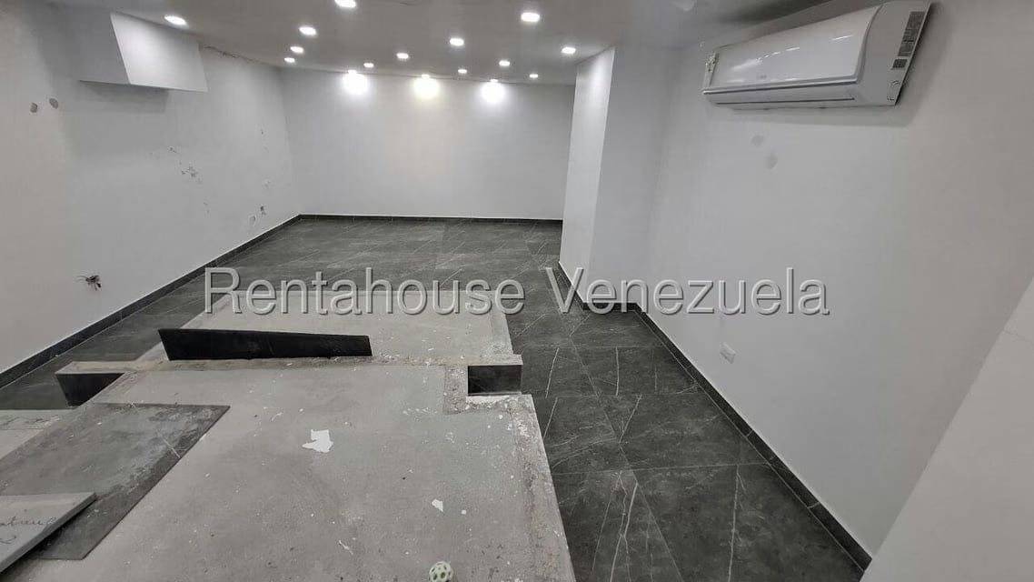 Casa (Multipes Niveles) en Venta en Macaracuay, Distrito Metropolitano - 24
