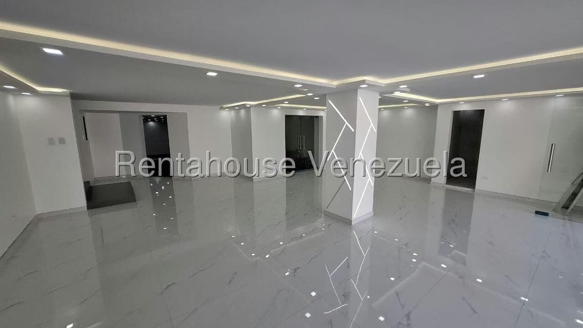 Casa (Multipes Niveles) en Venta en Macaracuay, Distrito Metropolitano - 25