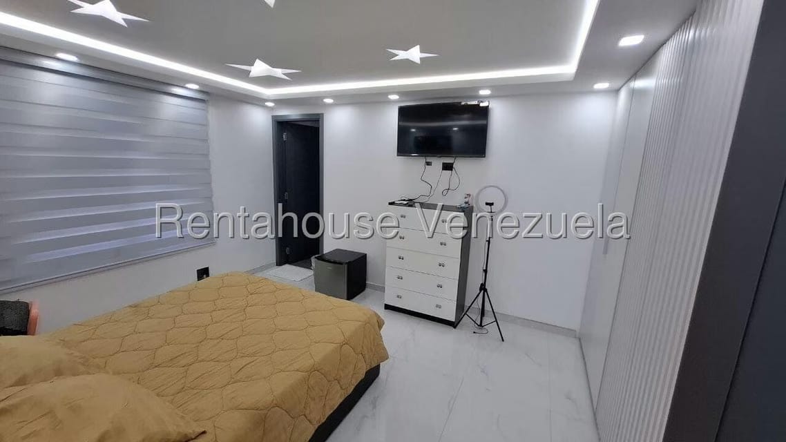 Casa (Multipes Niveles) en Venta en Macaracuay, Distrito Metropolitano - 36