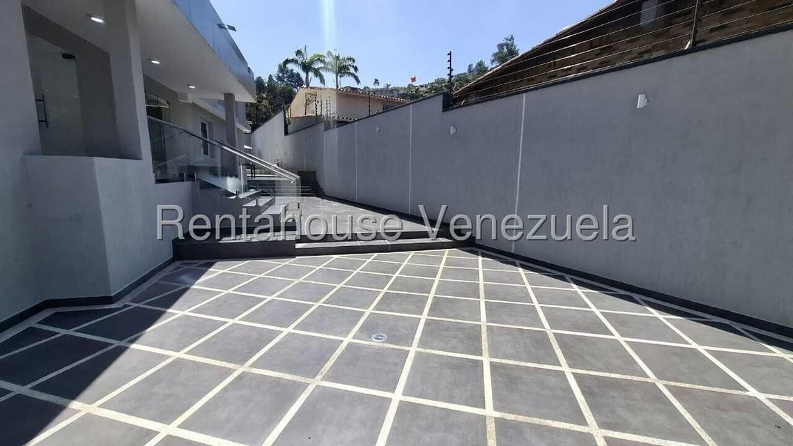 Casa (Multipes Niveles) en Venta en Macaracuay, Distrito Metropolitano - 5