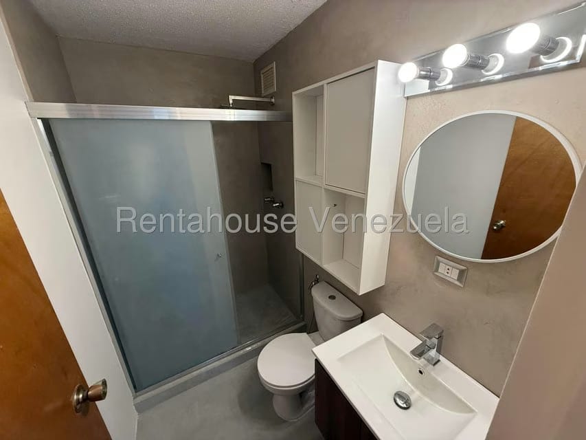 Apartamento (1 Nivel) en Alquiler en Los Naranjos Humboldt, Distrito Metropolitano - 11