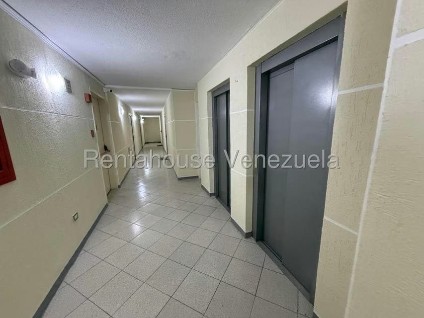 Apartamento (1 Nivel) en Alquiler en Los Naranjos Humboldt, Distrito Metropolitano - 3