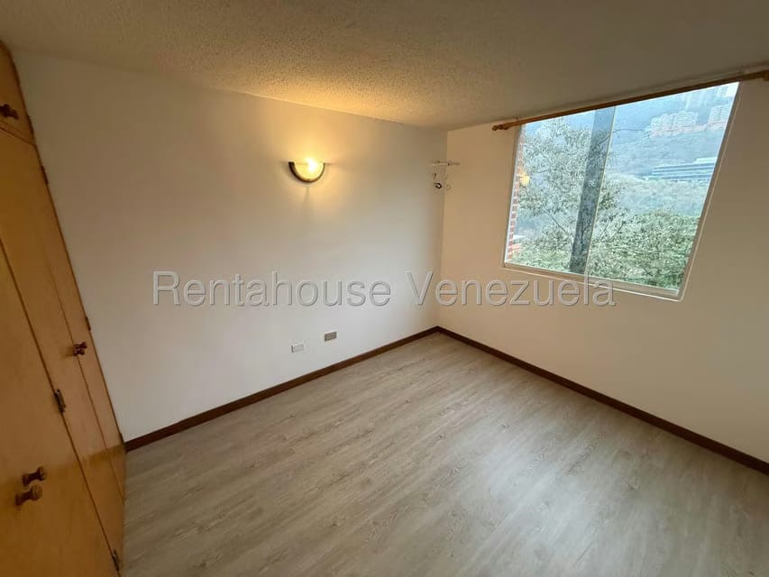 Apartamento (1 Nivel) en Alquiler en Los Naranjos Humboldt, Distrito Metropolitano - 7