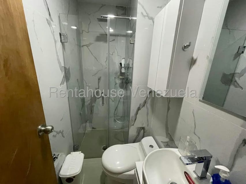 Apartamento (1 Nivel) en Venta en La Esmeralda, Carabobo - 13