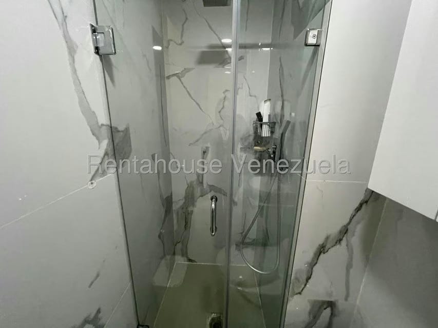 Apartamento (1 Nivel) en Venta en La Esmeralda, Carabobo - 14