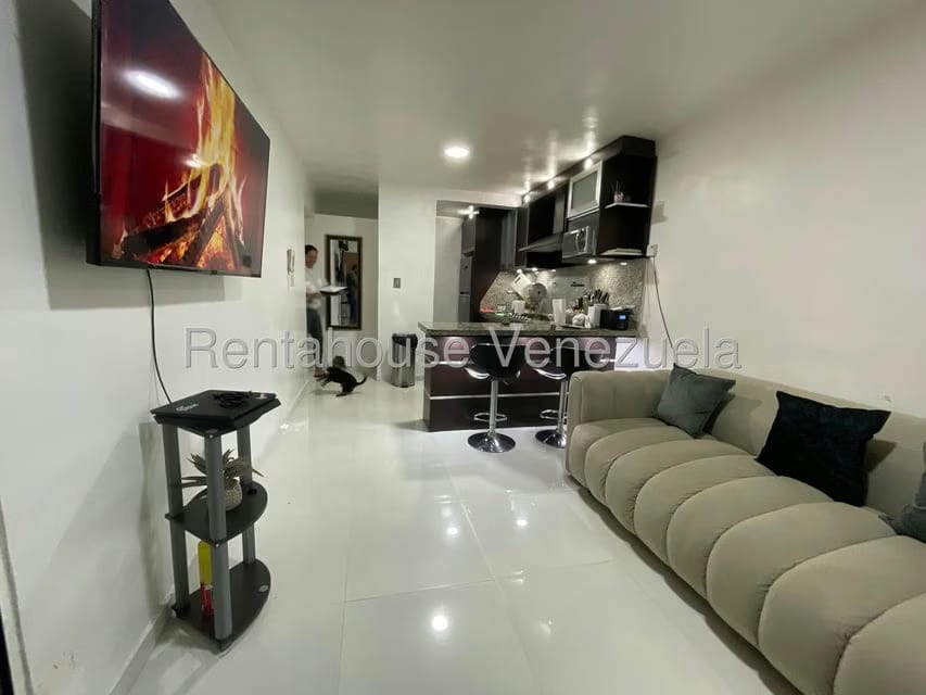 Apartamento (1 Nivel) en Venta en La Esmeralda, Carabobo - 3