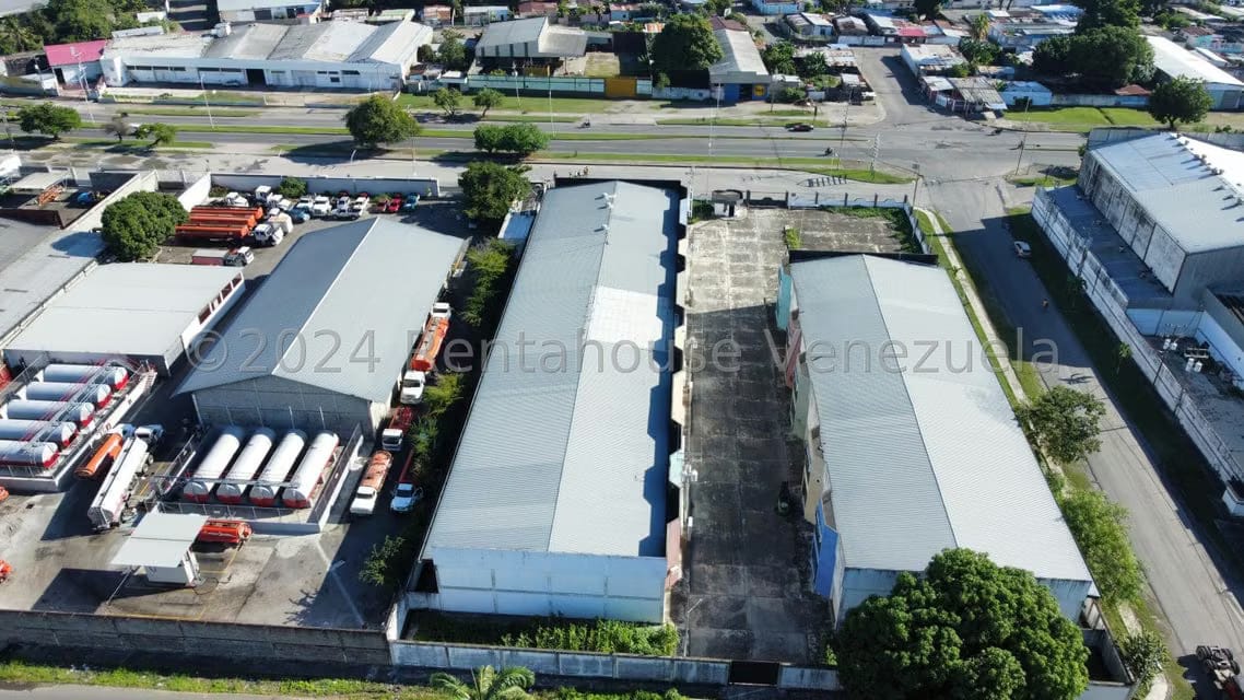 Comercial (Galpon - Deposito) en Venta en Centro, Portuguesa - 11