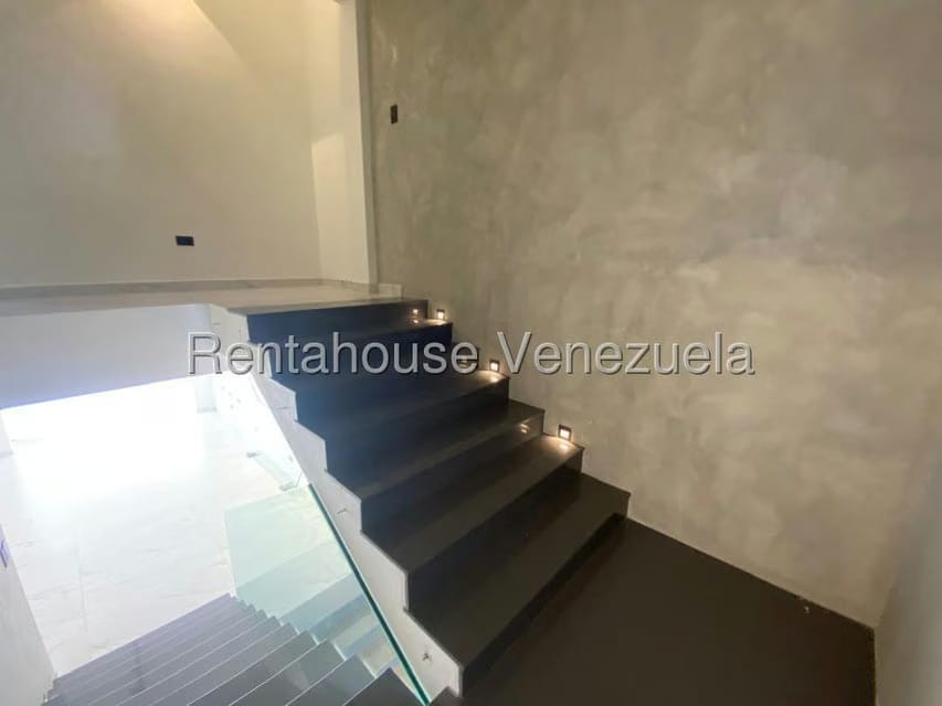 Casa (Duplex) en Venta en La Rosaleda, Lara - 22