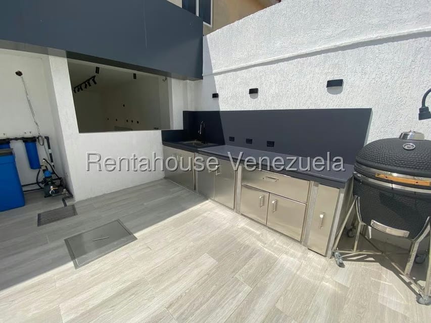 Casa (Duplex) en Venta en La Rosaleda, Lara - 34