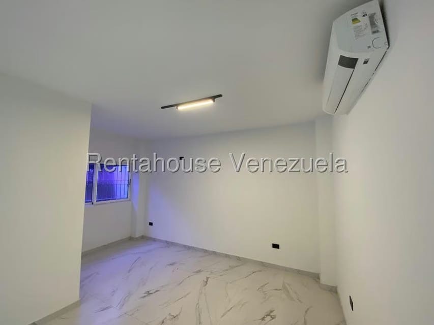 Casa (Duplex) en Venta en La Rosaleda, Lara - 6